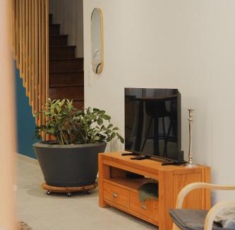 Tain-l'Hermitage Villa | maison climatisée avec Patio 5 pers