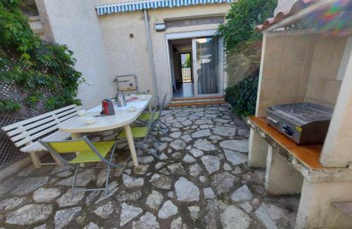 Le Grau-dʼAgde House | Maison climatisée rénovée 2 pièces, 2 cabines avec terrasses à 500m de la plage, parking inclus - FR-1-423-304