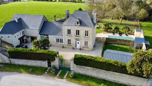 Saint-Germain-du-Pert House | Maison confortable à Saint-Germain-du-Pert avec piscine privée