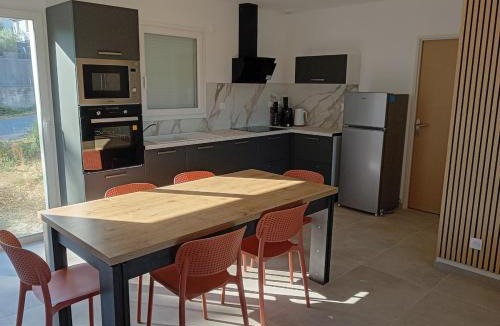 Saint-Sorlin-en-Valloire Villa | maison confortable, climatisée