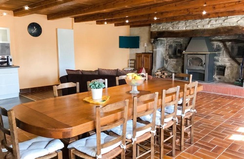 Bagnols House | Maison conviviale à Bagnols avec terrasse et jardin