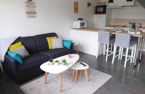 Saint-Cast-le-Guildo House | Maison Cosy entre CAP FREHEL et SAINT MALO 1km PLAGE 5min GR34 Wifi Jardin Vélos "CASA OHANA"