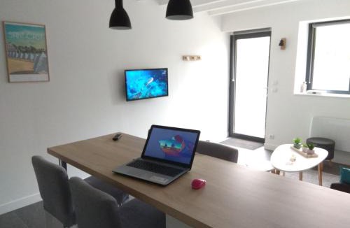 Saint-Cast-le-Guildo House | Maison Cosy entre CAP FREHEL et SAINT MALO 1km PLAGE 5min GR34 Wifi Jardin Vélos "CASA OHANA"