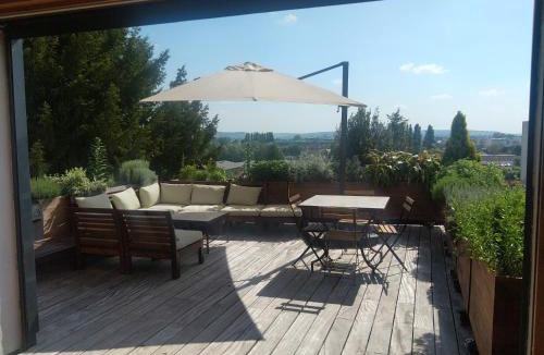 Paron Villa | Maison d'architecte avec vue sur Sens