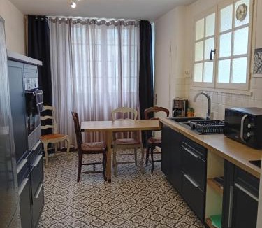 Saint-Magne-de-Castillon Apartment | Maison de charme-Castillon-St-Emilion