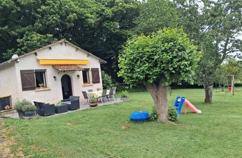 Saint-Pardoux-l'Ortigier House | Maison de vacances en Corrèze