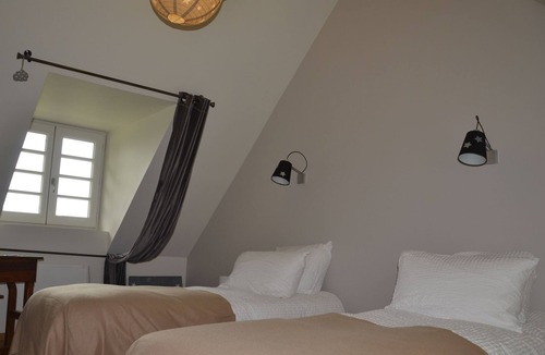 Saint-Jean-de-Livet House | Maison D'hôtes La Bihorée