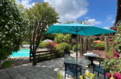 Maringes Bed & Breakfast | Maison d'Hôtes L'Escale Du Loup Blanc