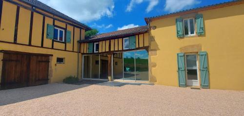 Blousson-Serian House | maison d'hôtes Le Courty
