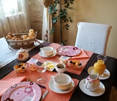 Assier House | Maison d'Hotes Orlaya