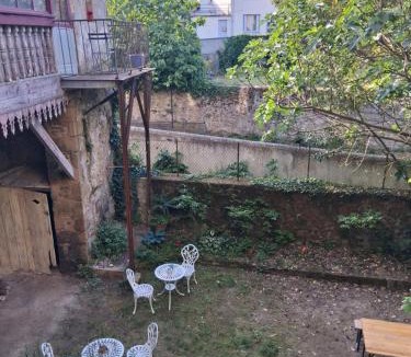 La Reole Bed & Breakfast | Maison d'Orion