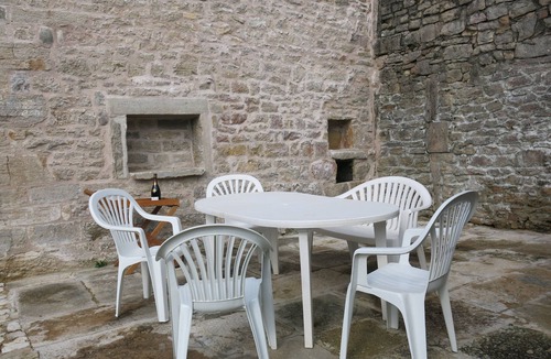 Verges Cottage | Maison Dans le Parc D'un D'un Château : Lacs, Balades, Tourisme