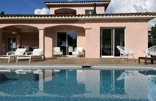 Molini Villa | Maison de 4 Chambres Avec Piscine, Bord de Mer, Porticcio