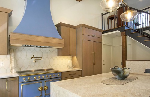 State College House | MAISON de BLUE et BLANC, Exquisite home close to town, campus, & Beaver Stadium