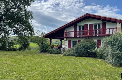Isturits House | Maison de Campagne Avec Belle vue sur les Montagnes au Coeur du Pays Basque