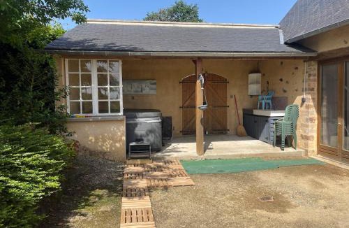 Le Buret House | Maison de campagne avec jacuzzi, 15 couchages