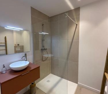 Saint-Nazaire House | Maison de charme 12 personnes avec 3 suites indépendantes au Mas Conte à Canet en Roussillon