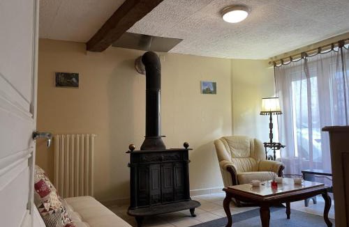 Arfeuilles House | Maison de charme à Arfeuilles pour randonnées - FR-1-489-52