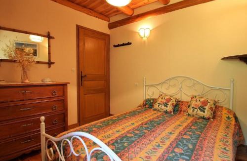 Allegre House | Maison de charme en pierre au bord d’un ruisseau, proche d’un bourg médiéval – Jardin et garage inclus - FR-1-582-151