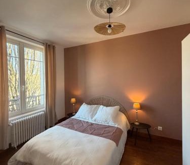 Parigne-lʼEveque Villa | Maison de charme 3 chambres proche 24h du Mans