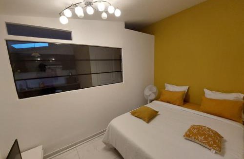 Stains Apartment | Maison de charme Paris stade de France