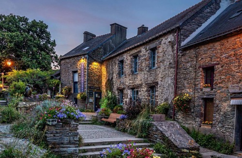 La Chapelle-de-Brain House | Maison de Campagne au Calme, for lovers of nature and beautiful walks