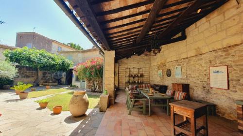 Saint-Laurent-d'Aigouze House | Maison de Village en Camargue Parking Clim Wifi - ROSSIconciergerie - Linge inclus