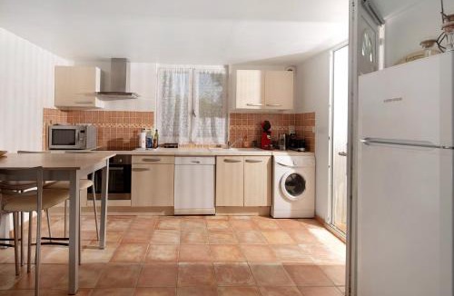 Saint-Laurent-le-Minier Apartment | Maison De Campagne