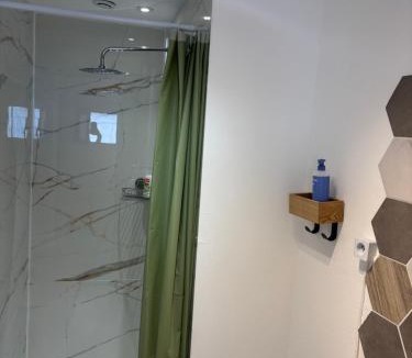 Saint-Paulet-de-Caisson Apartment | Maison de village au calme 4 personnes