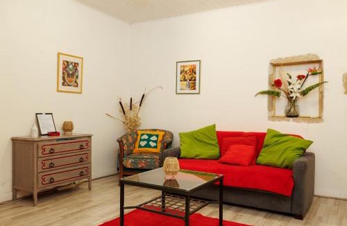 Saint-Pierre-d'Aurillac House | Maison de vacances Fil Rouge