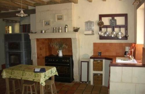 Saint-Pierre-du-Lorouer House | Maison de charme en forêt de Bercé - 4 chambres, terrasse, ping-pong, proche Le Mans - FR-1-410-164