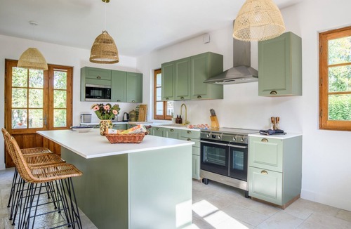 Bourdeilles Villa | Maison De La Dronne - Four Bedroom Villa, Sleeps 8