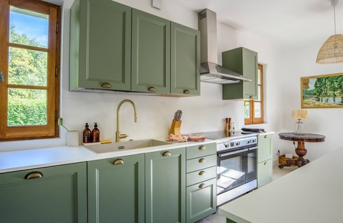 Bourdeilles Villa | Maison De La Dronne - Four Bedroom Villa, Sleeps 8
