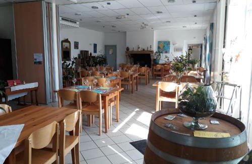 Olloix Bed & Breakfast | Maison de la Monne
