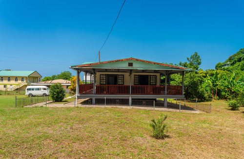 Saint Peter Parish House | Maison de Lecointe - Spacious 4-bed House