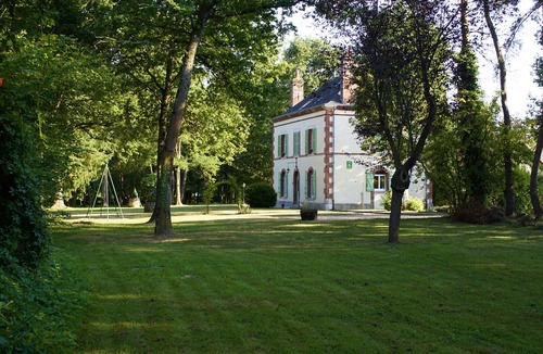 Cernoy-en-Berry House | Maison de Maître in the countryside - calm & nature - pro concierge service