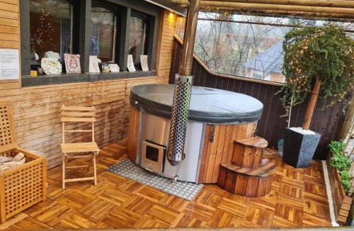 Lavacherie Villa | Maison de maitre logement entier, hot tub jacuzy