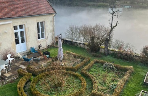 Avallon House | Maison de Noble Nicolas