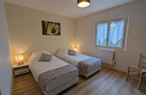 Puyreaux House | Maison de plain-pied avec wifi et animaux acceptés, jardin et terrasse privés - FR-1-653-227