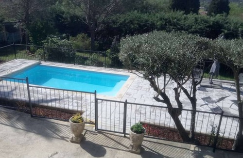 Camps-la-Source Villa | 'Maison De Vacances, Centre Var' with Mountain View, Wi-Fi and Air Conditioning