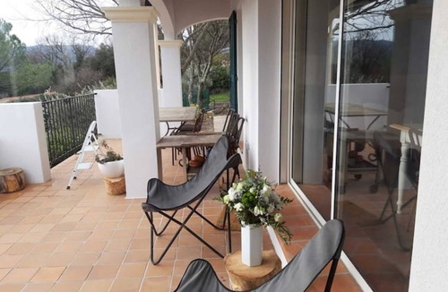 Camps-la-Source Villa | 'Maison De Vacances, Centre Var' with Mountain View, Wi-Fi and Air Conditioning