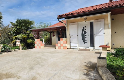 Saint-Amour Villa | Maison de Vacances Parc Privé Clos Parking Gratuit Animaux Acceptés