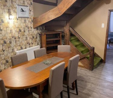 Bouillon Apartment | Maison de vacances LA CACHETTE 3 Ch 2 3SdB Salon Wifi