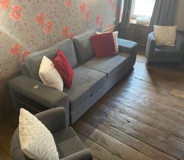 Bouillon Apartment | Maison de vacances LA CACHETTE 3 Ch 2 3SdB Salon Wifi