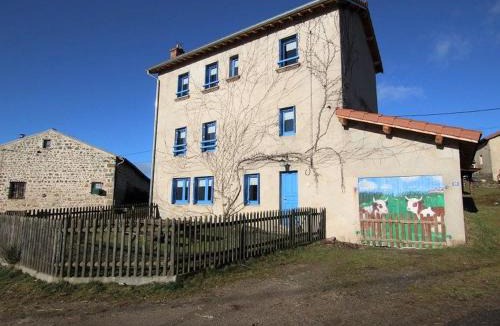 Saint-Pierre-du-Champ House | Maison de Village Indépendante avec Cour Fermée et Garage - Proche Sites Médievaux et Nature - FR-1-582-61