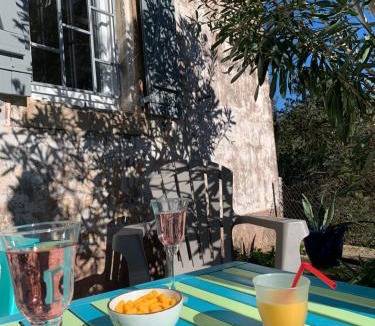 Octon House | Maison de village authentique