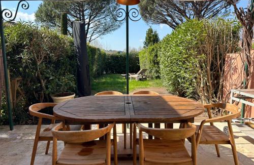 La Mole House | Maison de village