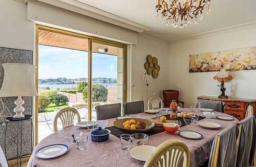 Baden House | Maison du Golfe by Interhome