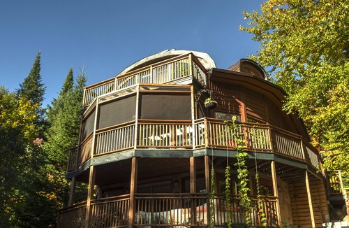 Val David Ski Chalet | Maison du luthier - 2 km from Val-David village, in the middle of the forest! Ideal for families