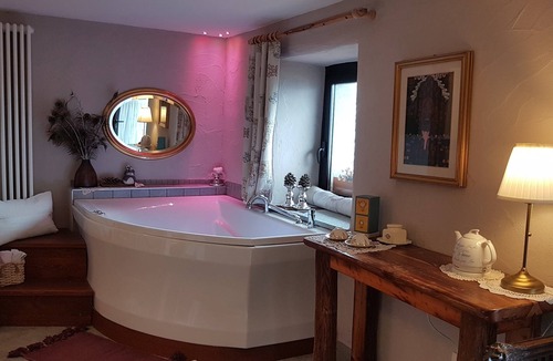 Excenex Bed & Breakfast | Maison Du-Noyer